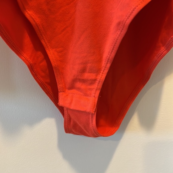 H&M Deep V Bodysuit - Picture 3 of 4